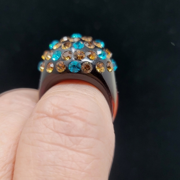 Rhinestone Encrusted Acrylic Dome Ring Size 7 - Picture 5 of 8